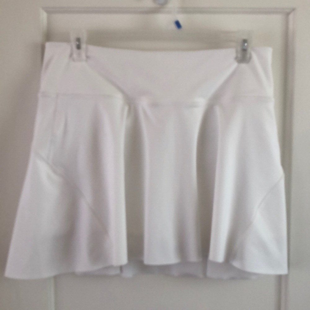 Athleta white tennis skort